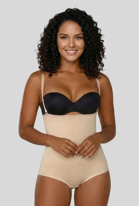 Body Lilian que abraza la cadera
